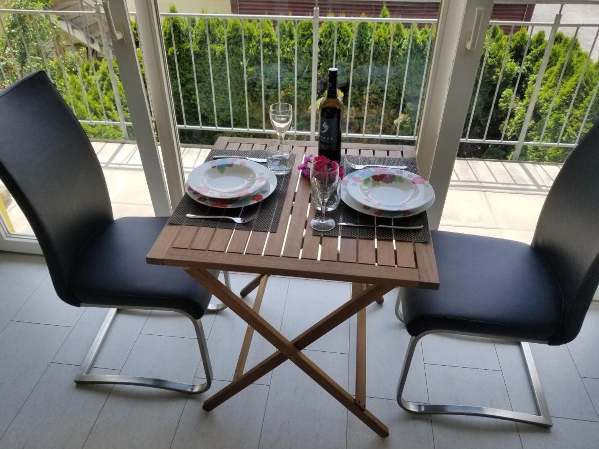 Terrace Apartment *